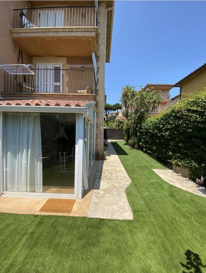 Bonita Casa Adosada Con Jardin Privado Y Piscina Comunitaria Calella De Palafrugell Kültér fotó