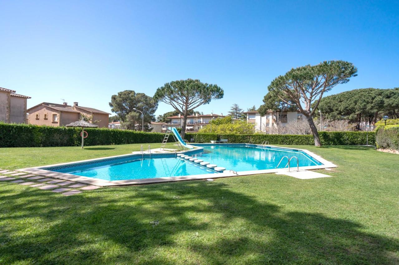 Bonita Casa Adosada Con Jardin Privado Y Piscina Comunitaria Calella De Palafrugell Kültér fotó