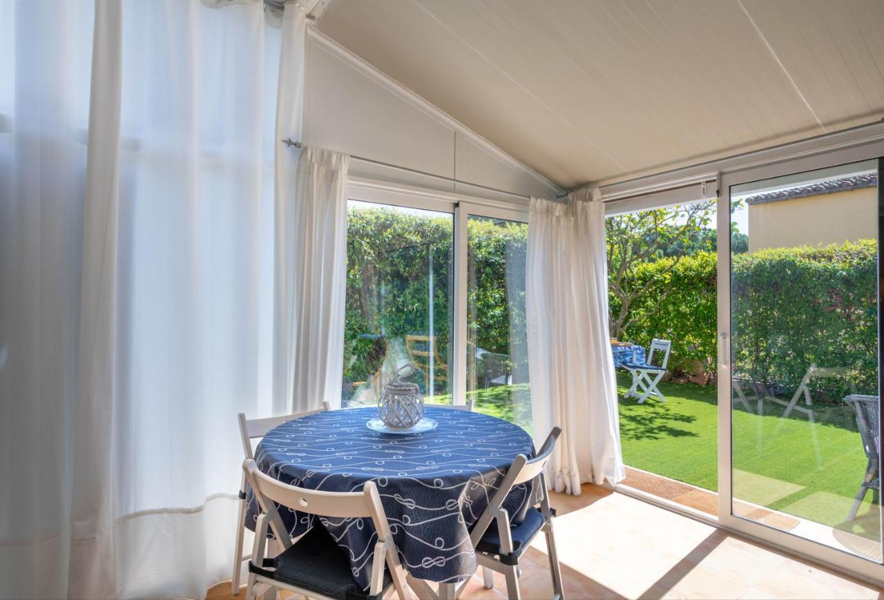 Bonita Casa Adosada Con Jardin Privado Y Piscina Comunitaria Calella De Palafrugell Kültér fotó